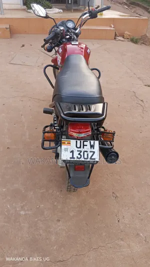 TVS HLX 125 2023 Red