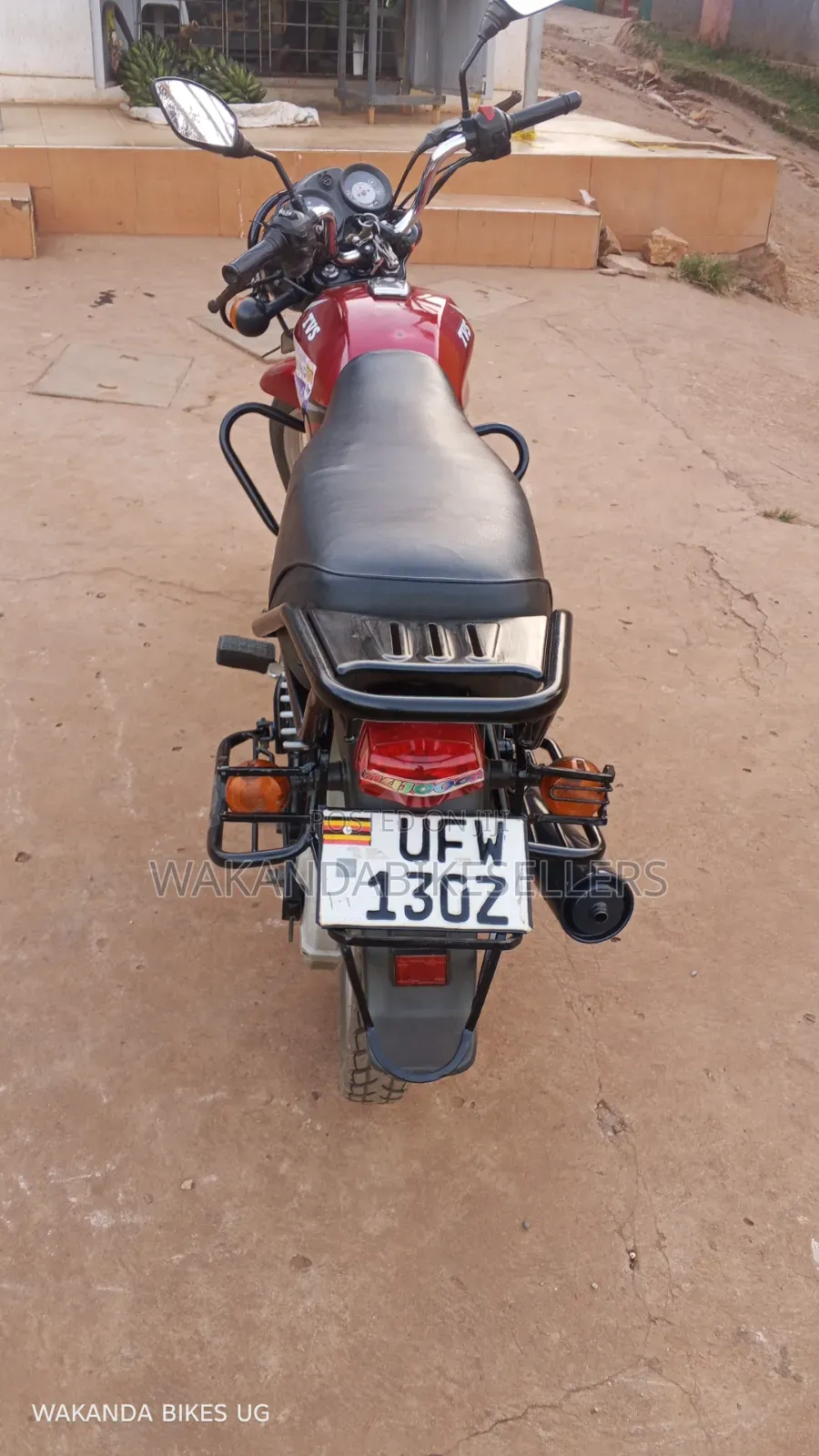 TVS HLX 125 2023 Red