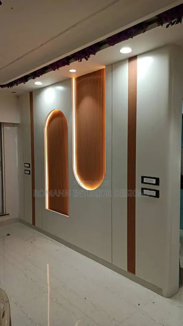 Mirror and Framing Design
