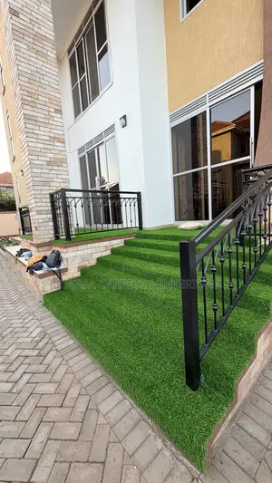 Green Artificial Turf Carpet – Modern Home & Compound Décor