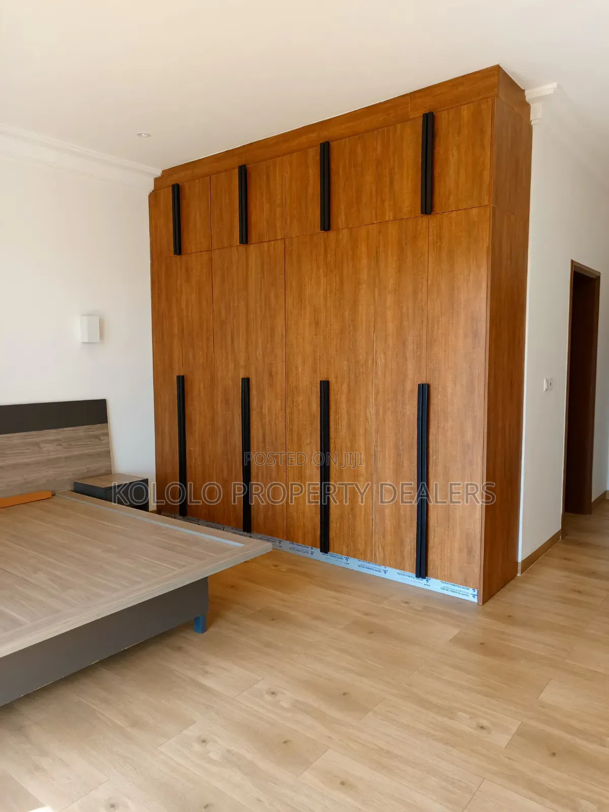 3bdrm Apartment in Kololo, Central Division for sale