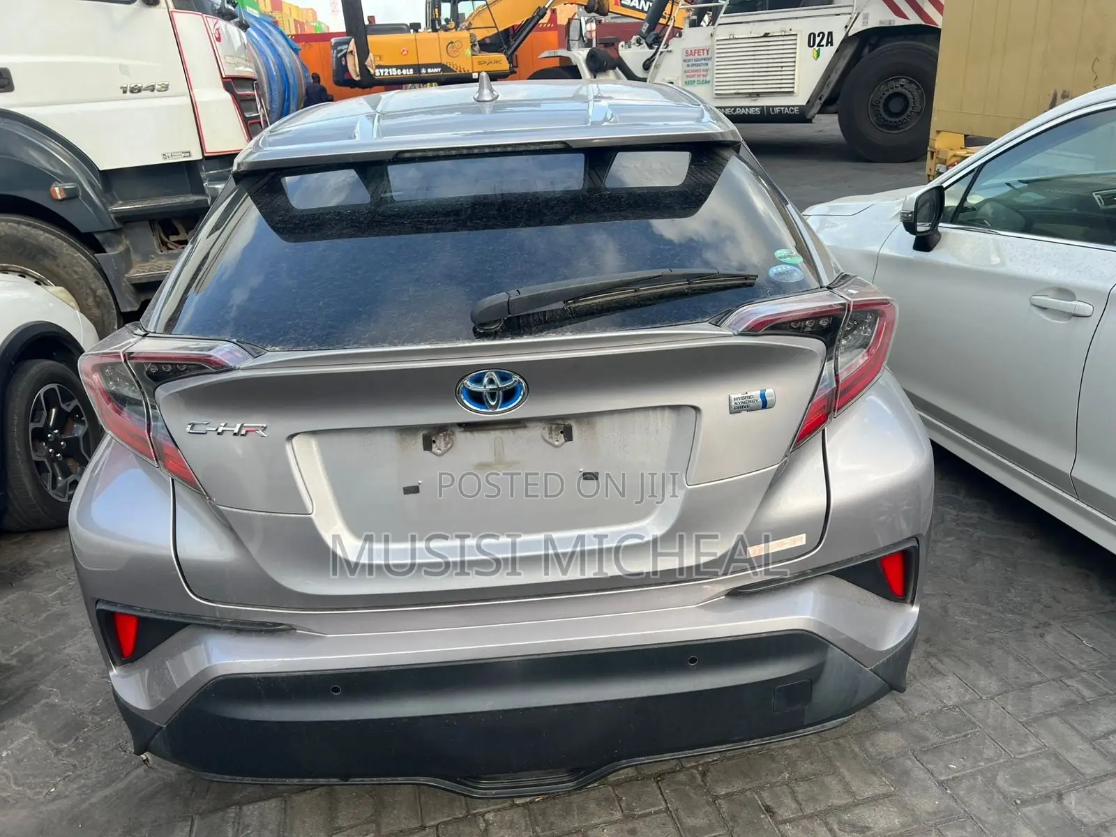 Toyota RAV4 LE FWD (2.5L 4cyl 6A) 2017