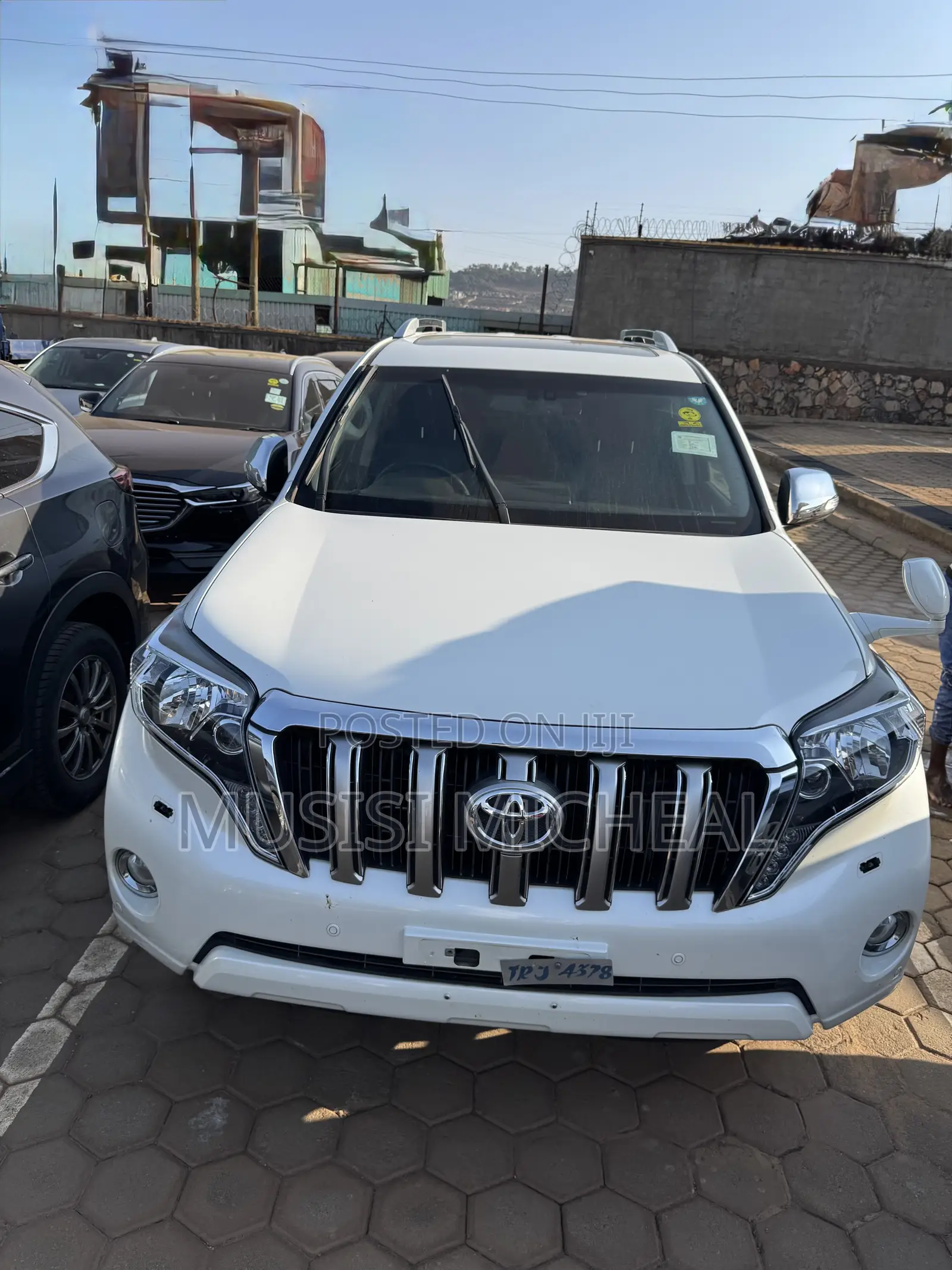 Toyota Land Cruiser Prado 4.0 Petrol TX 2017
