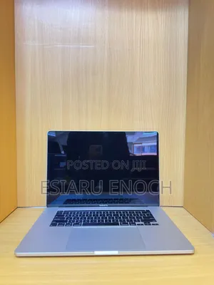 New Laptop Apple MacBook Pro 2019 16GB Intel Core i7 SSD 512GB