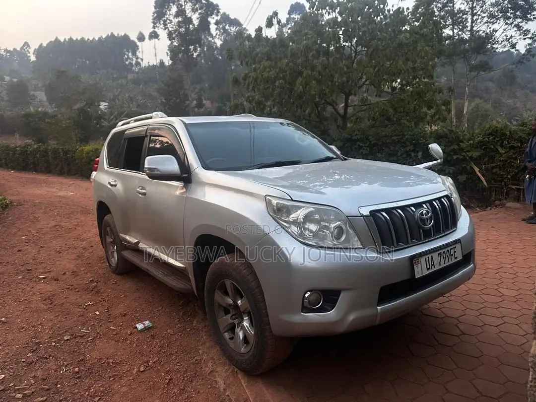 Toyota Land Cruiser Prado 3.0 TD 2013 Silver