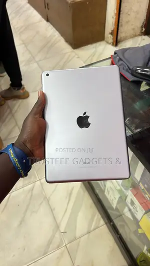 Apple iPad 10.2 (2020) Wi-Fi 32 GB Gray
