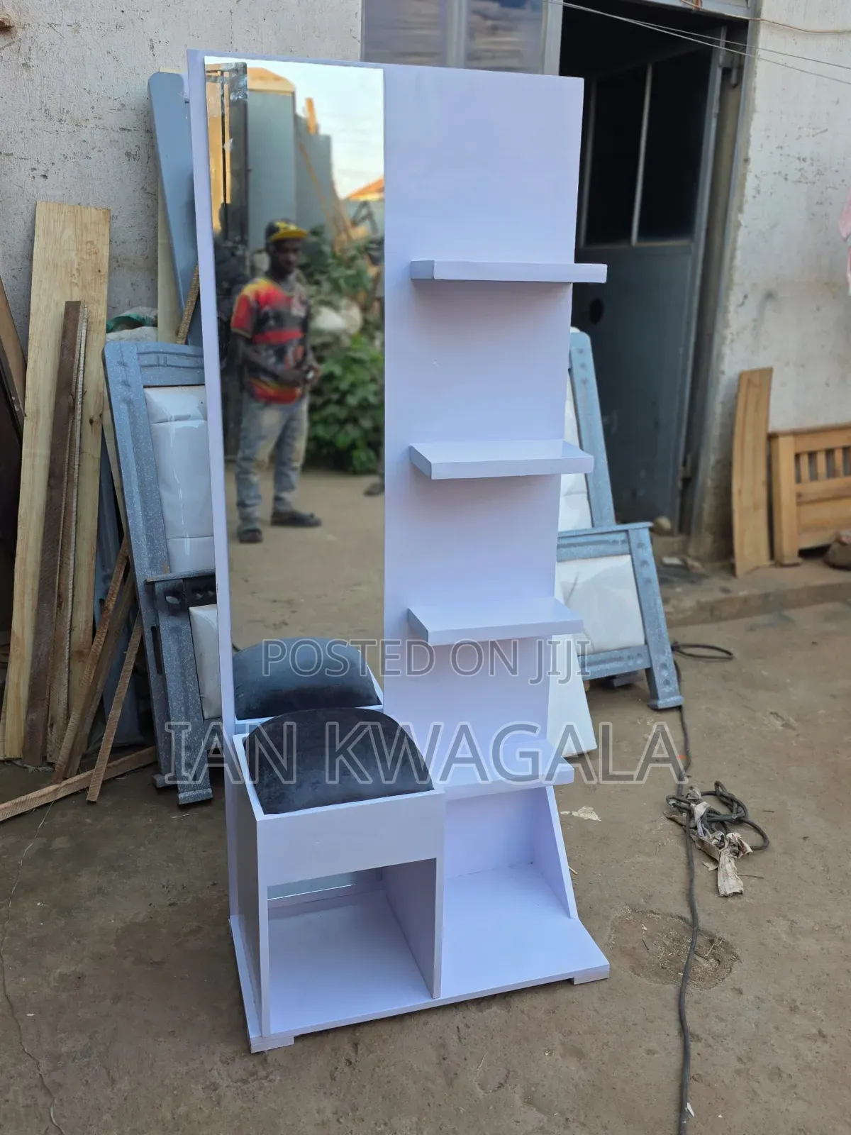 Dressing Mirror Stand With Seat