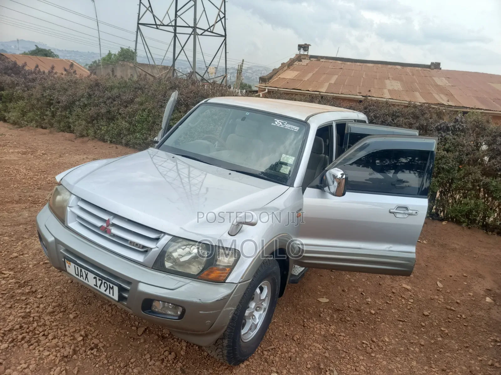 Mitsubishi Pajero 2000 Silver