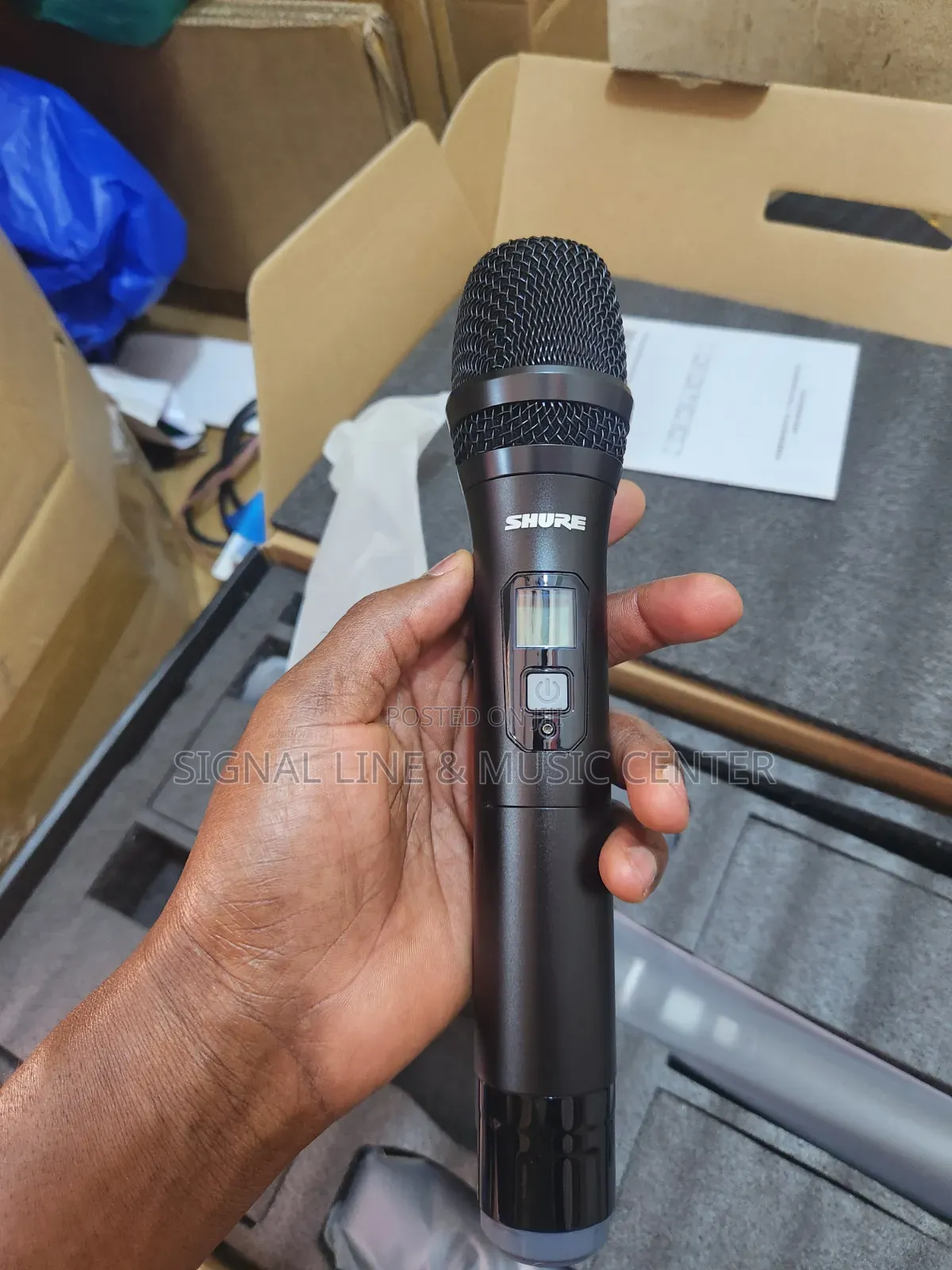 Shure 4 Wireless Microphone Uhf