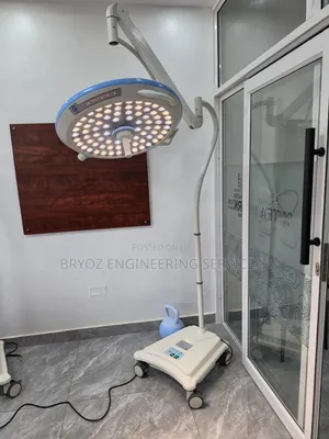 Mobile LED Shadowless Surgical Examination Light With Backup Battery