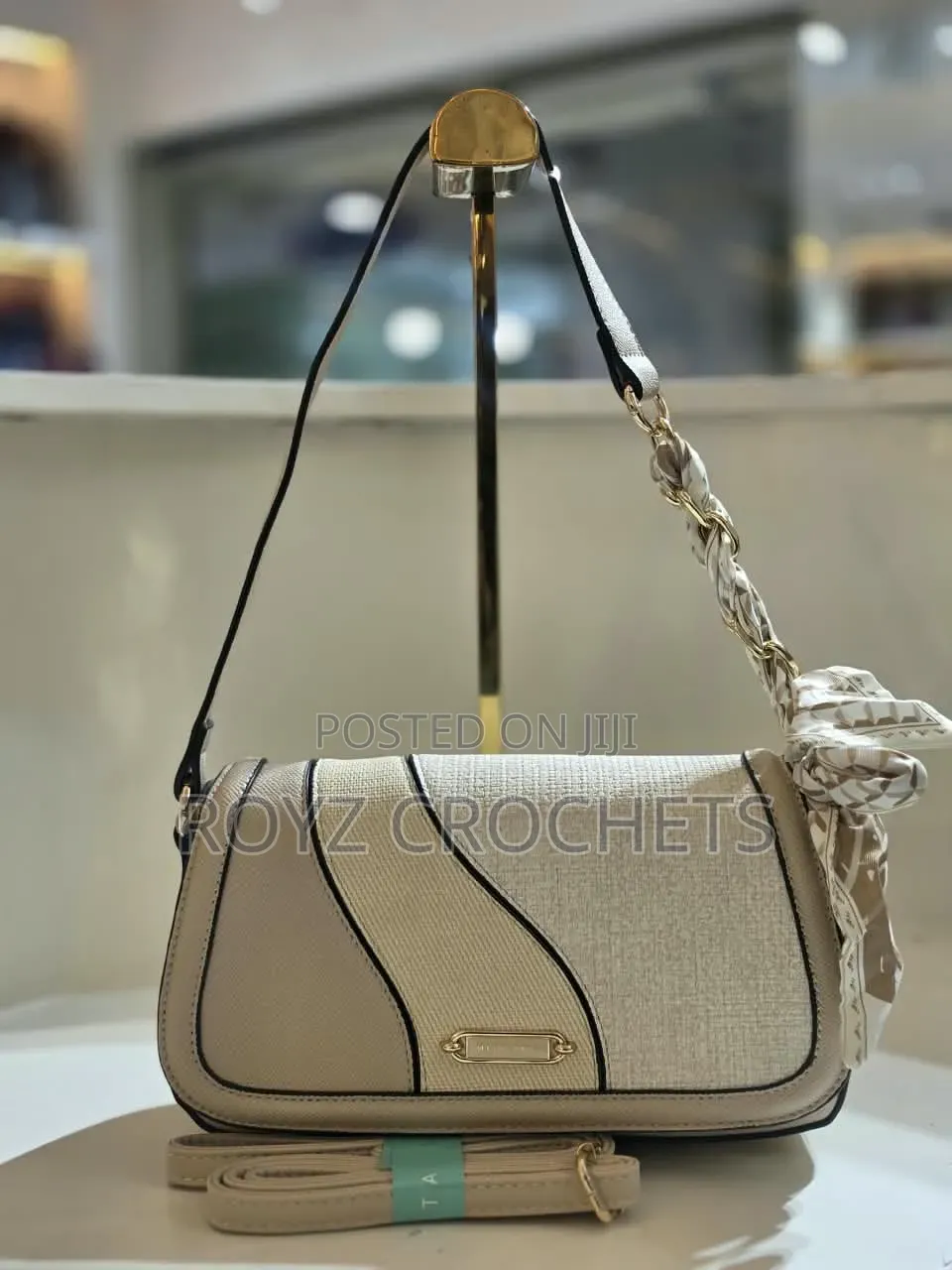 Lady Shoulder Bag