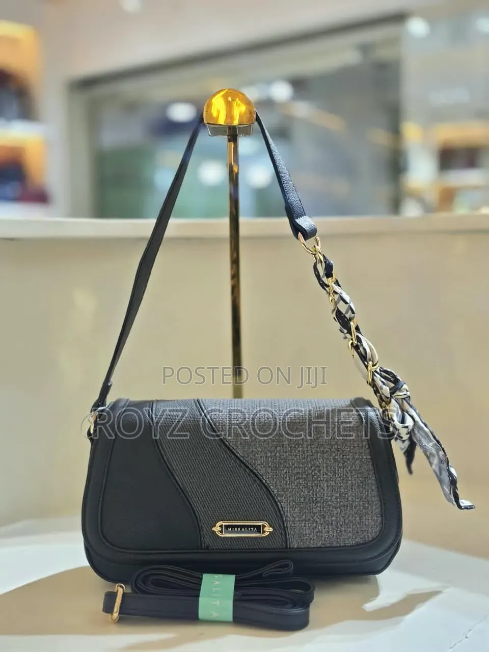 Lady Shoulder Bag