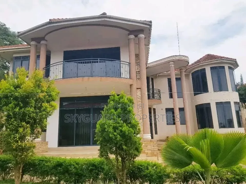 6bdrm Mansion in Bunga, Central Division for rent