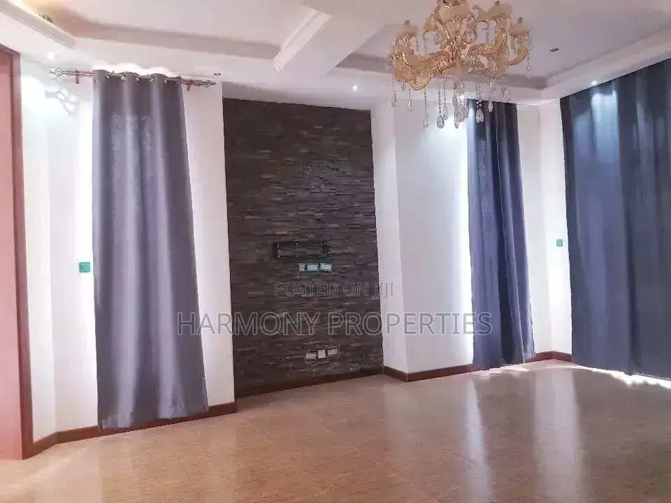 6bdrm Mansion in Bunga, Central Division for rent