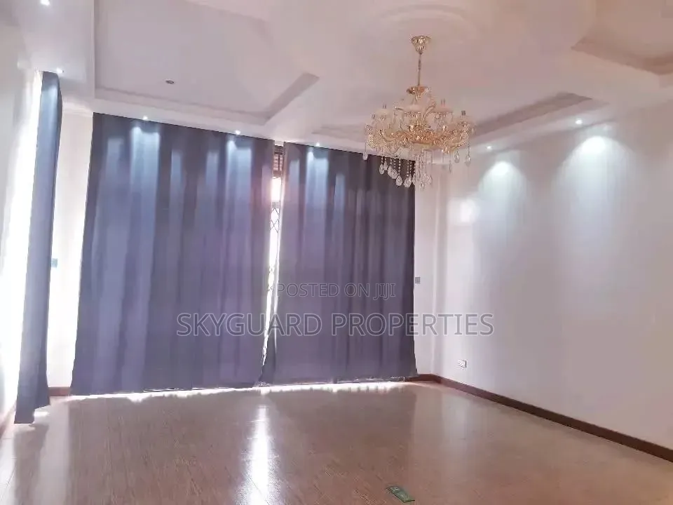 6bdrm Mansion in Bunga, Central Division for rent