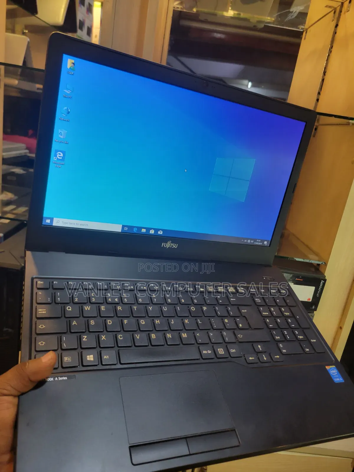 Laptop Fujitsu Lifebook A555 4GB Intel Core i5 HDD+SSD 320GB