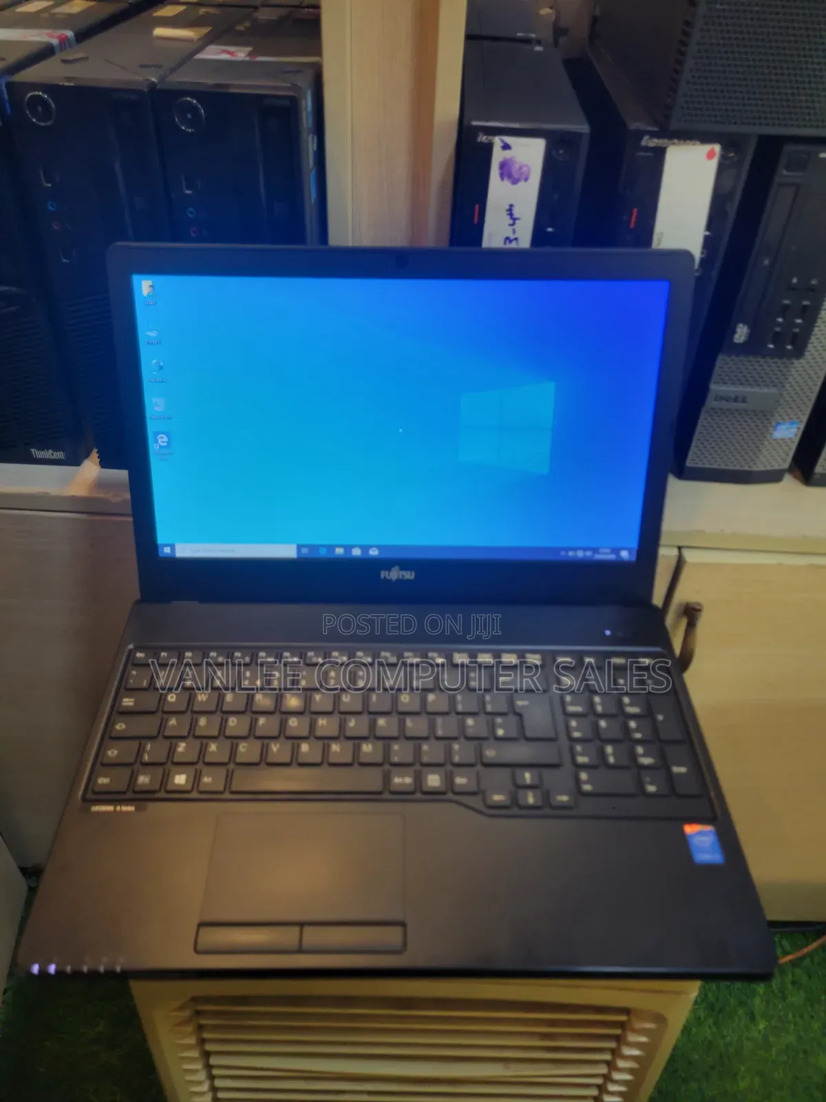 Laptop Fujitsu Lifebook A555 4GB Intel Core i5 HDD+SSD 320GB