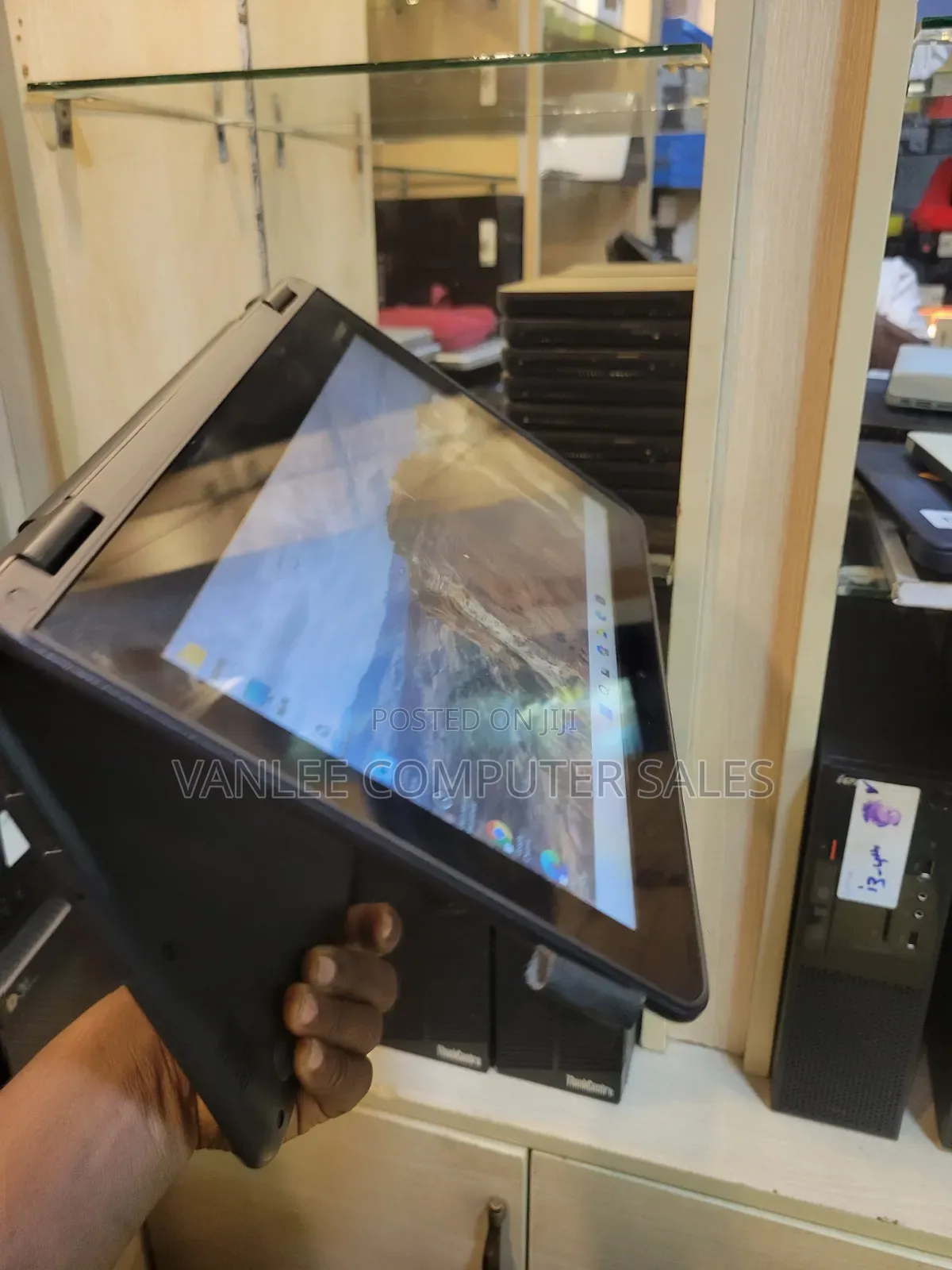 Laptop Lenovo 300e 4GB Intel Celeron SSD 128GB