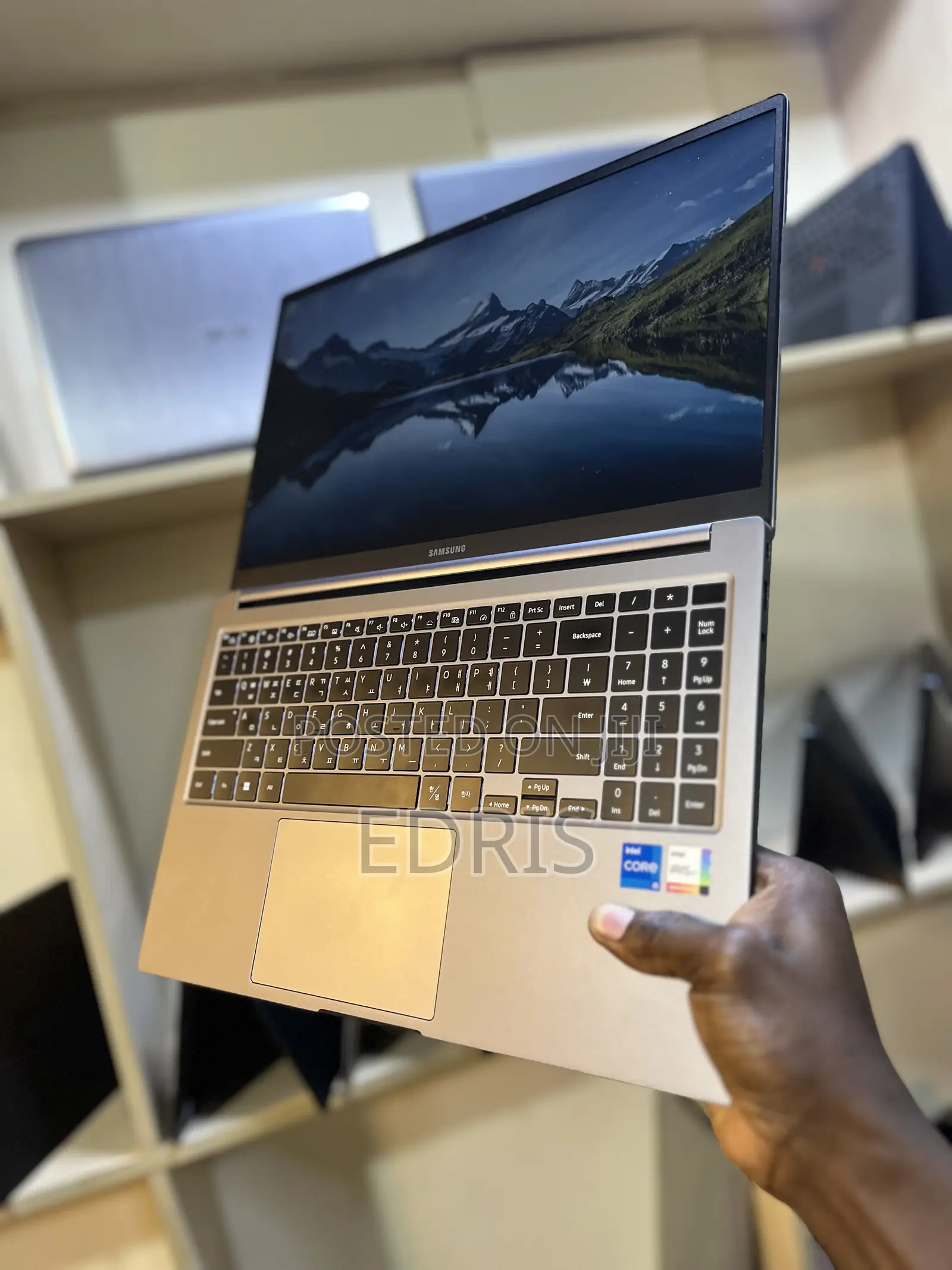 Laptop Samsung Galaxy Book4 16GB Intel Core i5 SSD 512GB