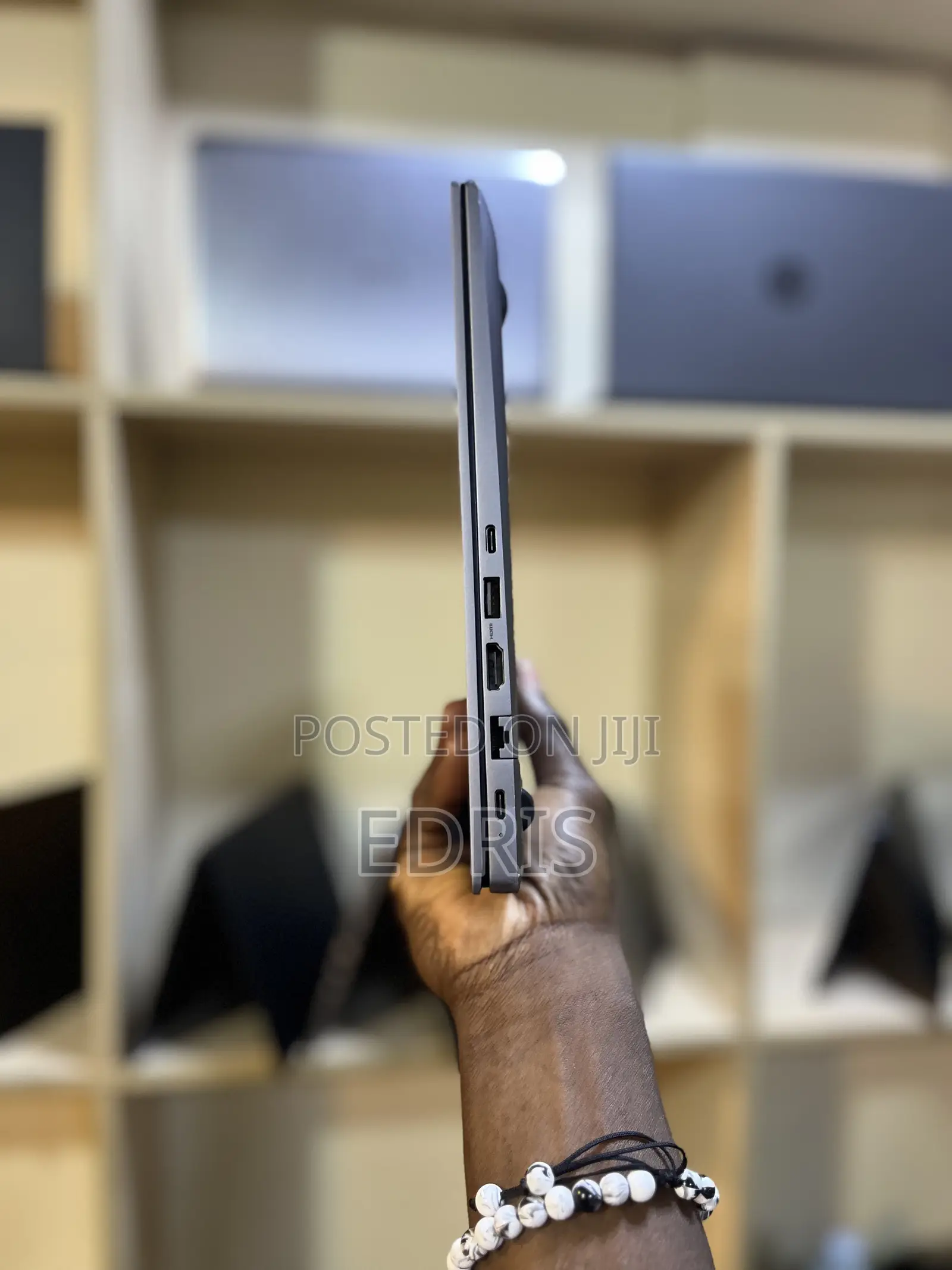 Laptop Samsung Galaxy Book4 16GB Intel Core i5 SSD 512GB