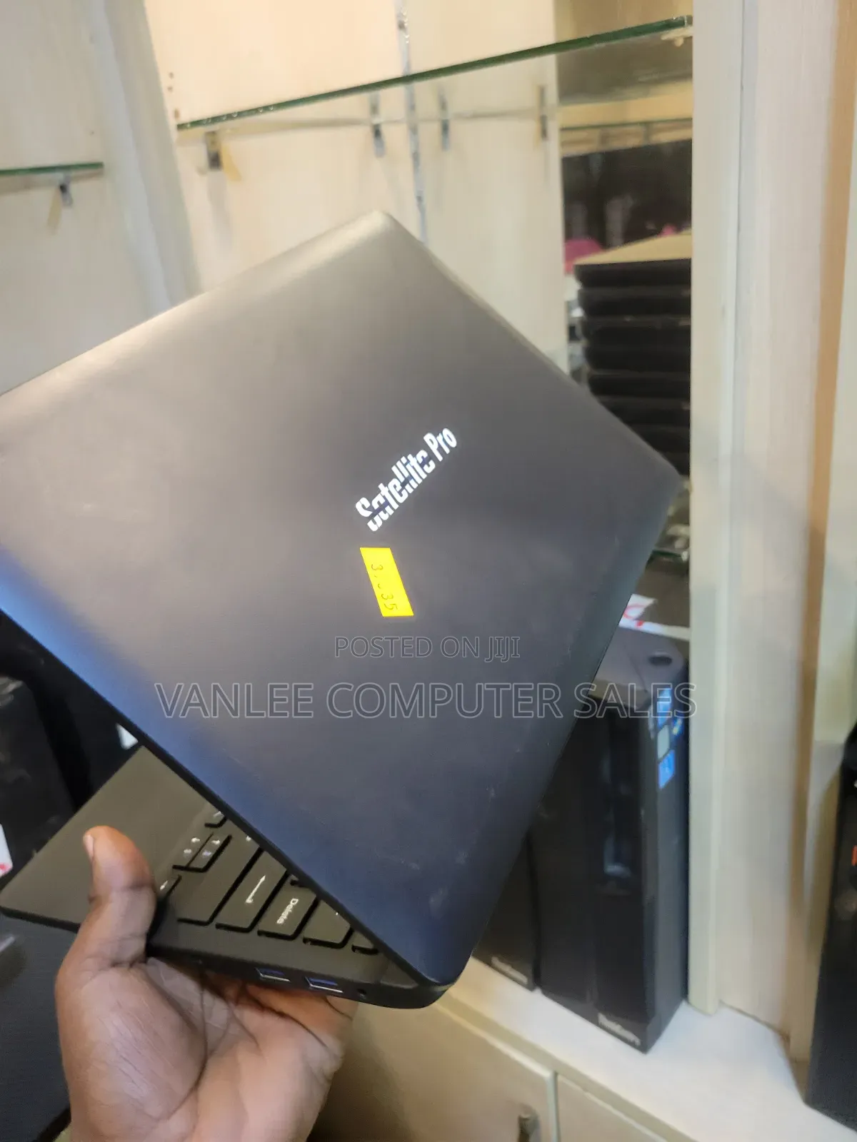 Laptop 4GB Intel Celeron eMMC 60GB