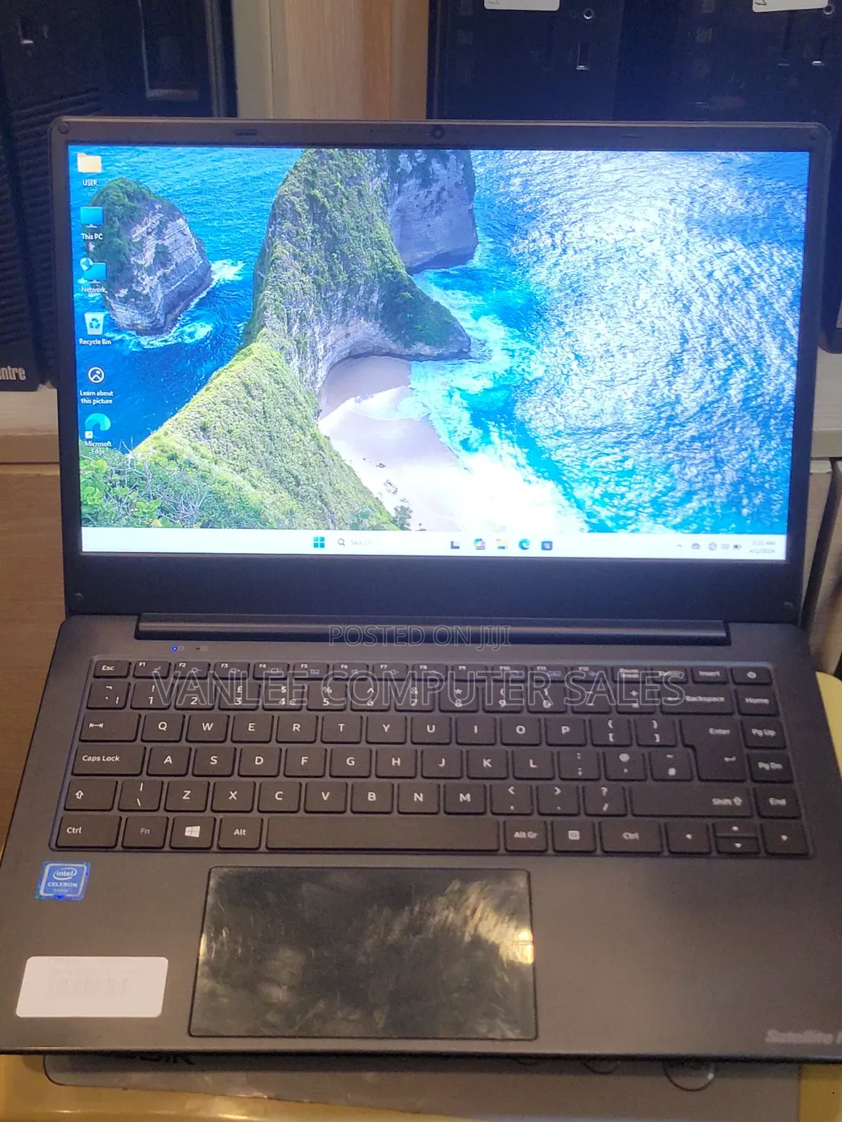 Laptop Dynabook Tecra A40-J 4GB Intel Celeron SSD 128GB