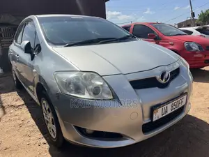 Toyota Auris 2010 Silver