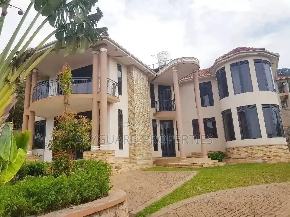 6bdrm Mansion in Bunga, Central Division for rent