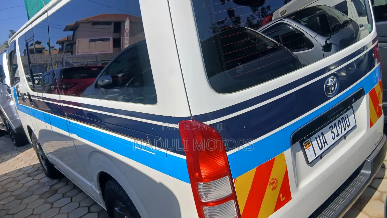 Toyota HiAce 2010 White