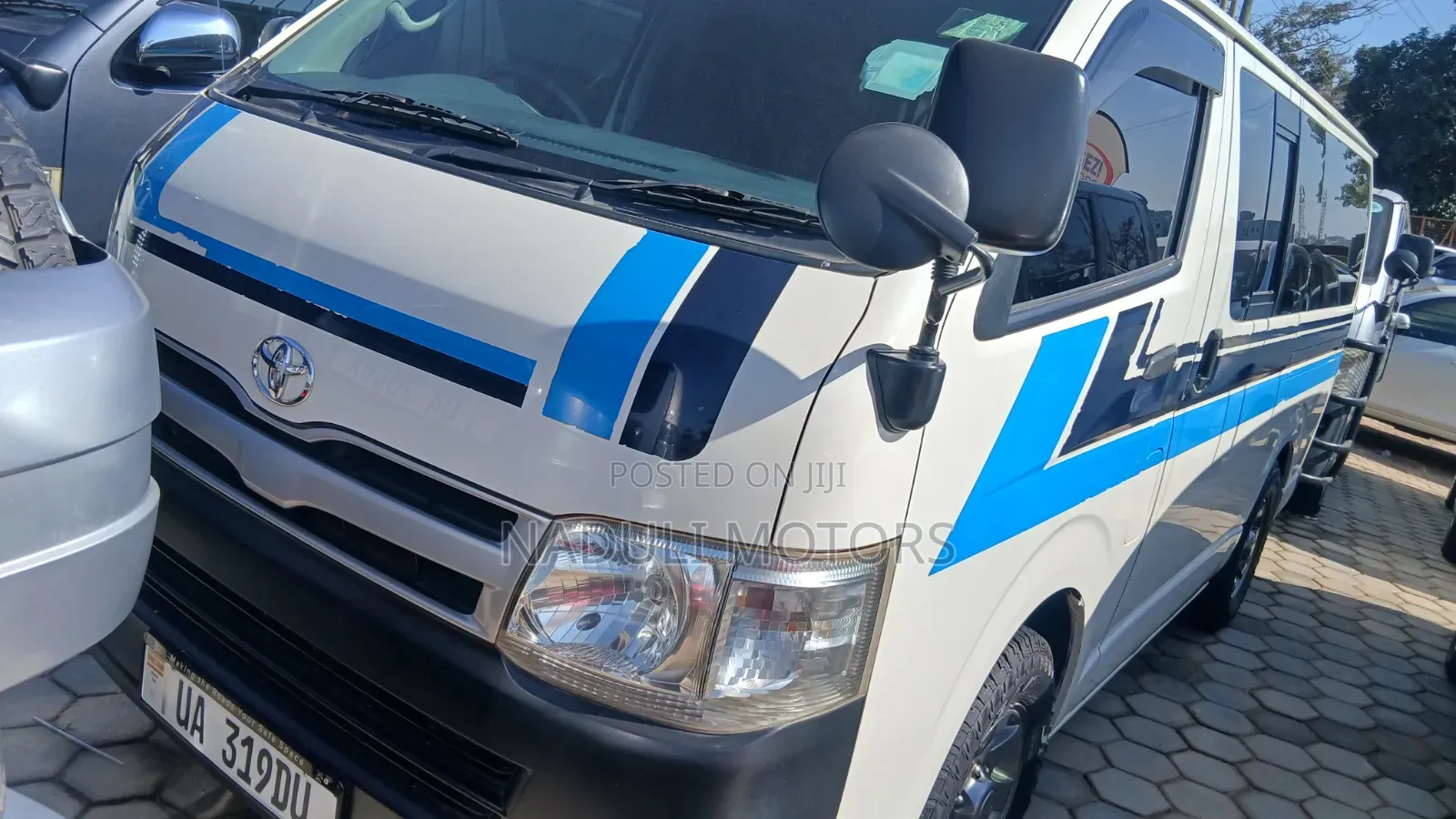 Toyota HiAce 2010 White