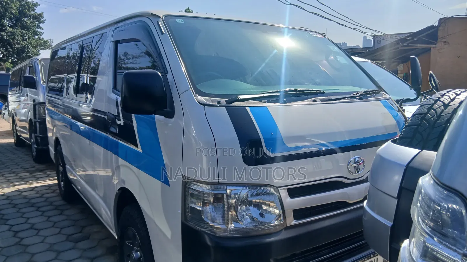 Toyota HiAce 2010 White