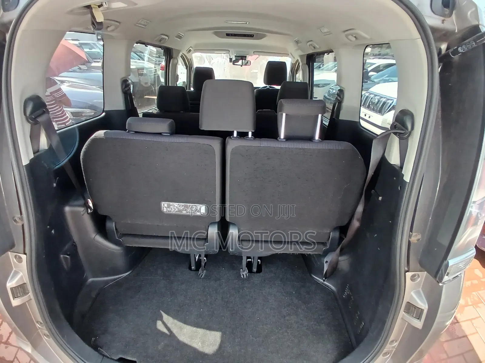 Toyota Noah 2016 Gray