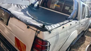 Nissan Hardbody 2008 White