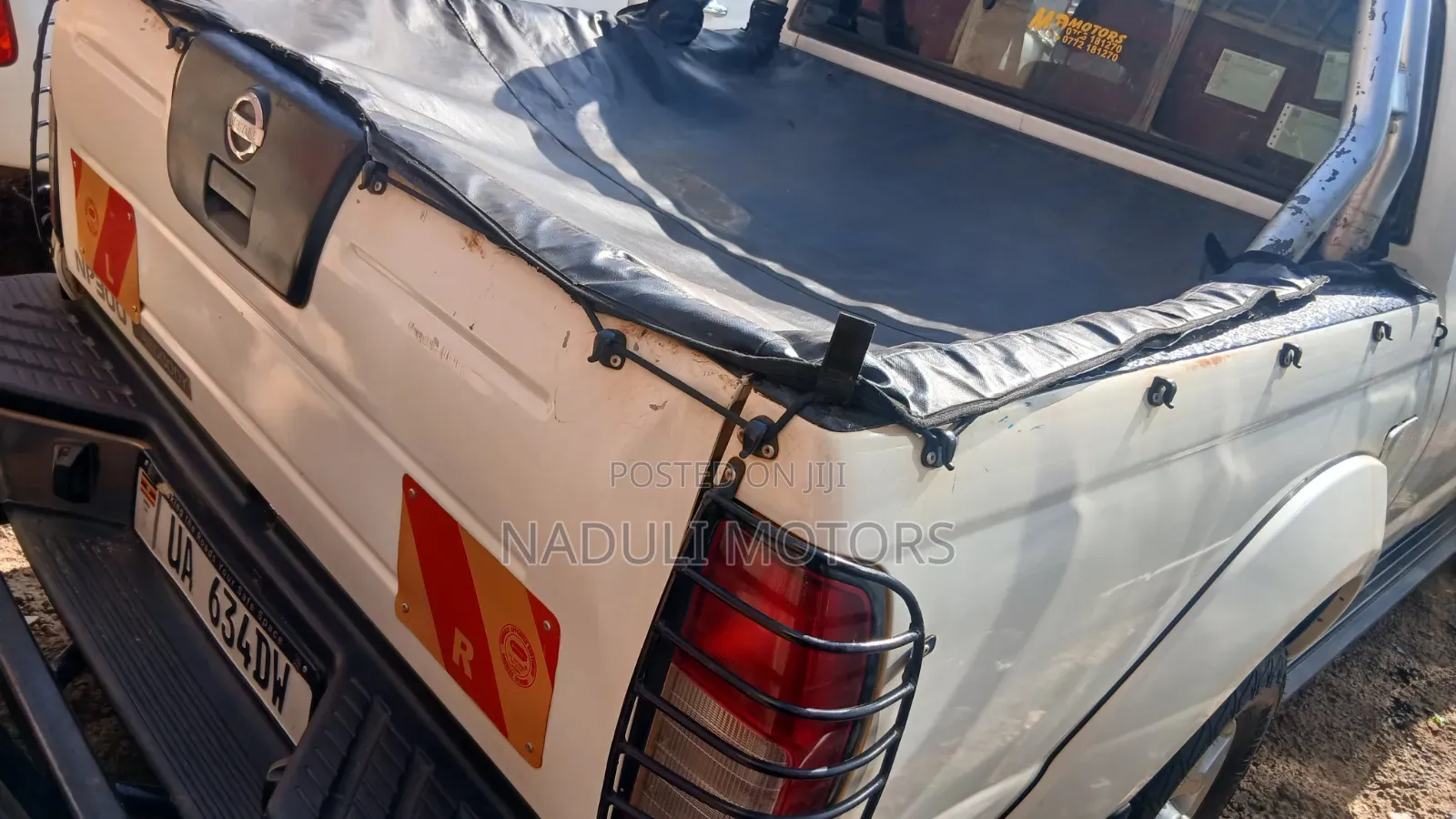 Nissan Hardbody 2008 White