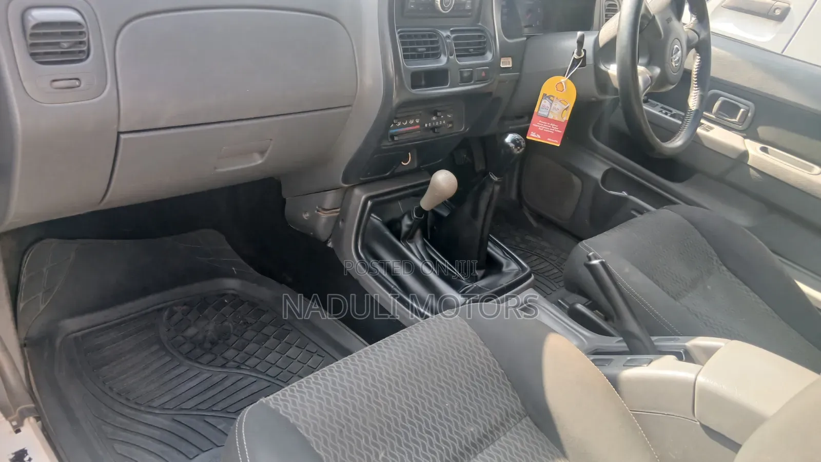 Nissan Hardbody 2008 White