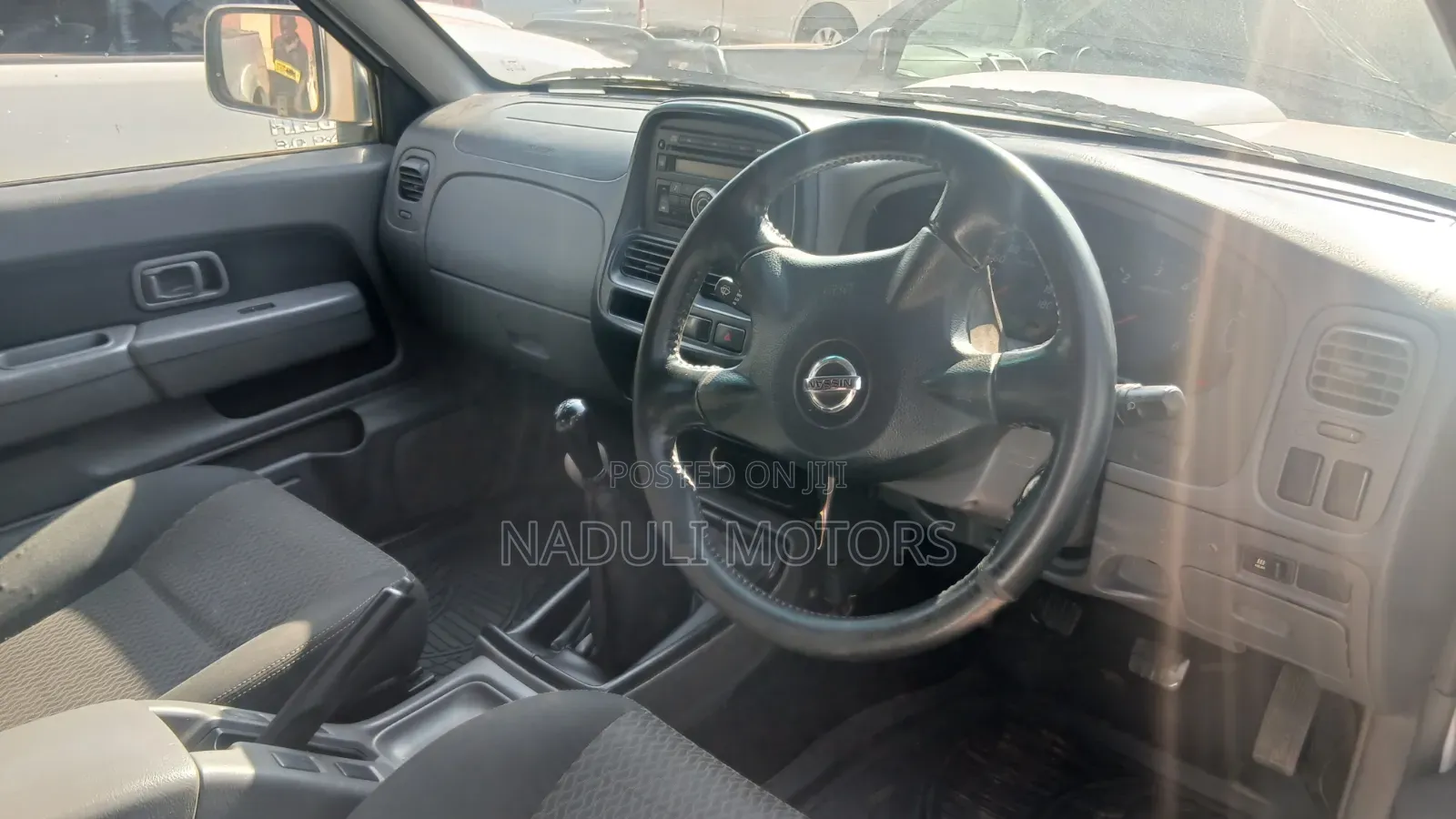 Nissan Hardbody 2008 White