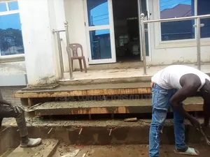 Floating Steps Construction