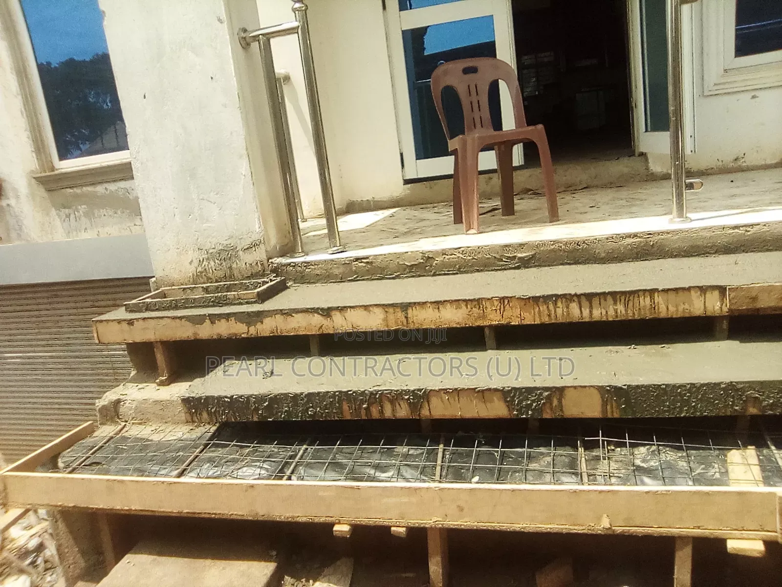 Floating Steps Construction