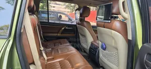 Toyota Land Cruiser 2012 Green