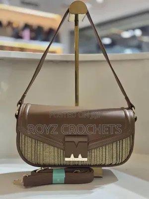 Classy Lady Shoulder Bags