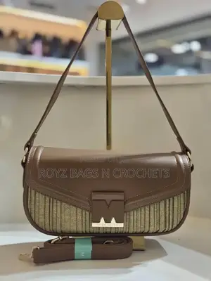 Classy Lady Shoulder Bags