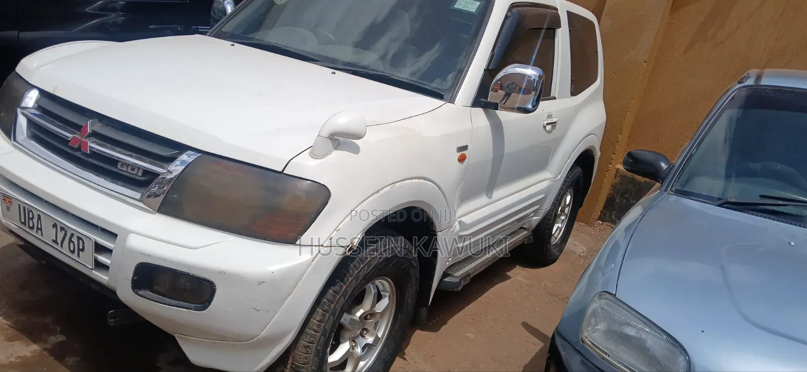 Mitsubishi Pajero 2000 White