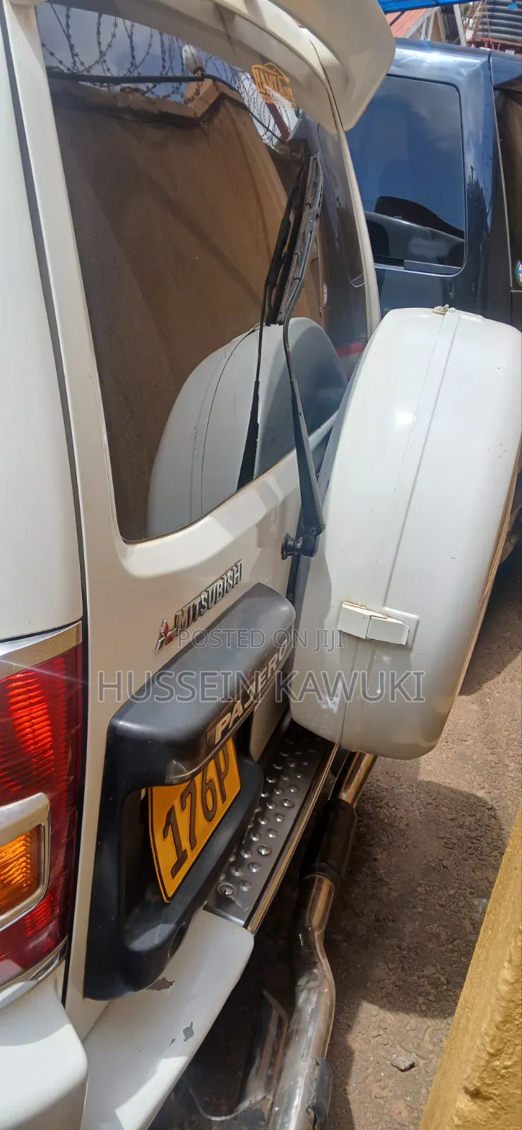 Mitsubishi Pajero 2000 White