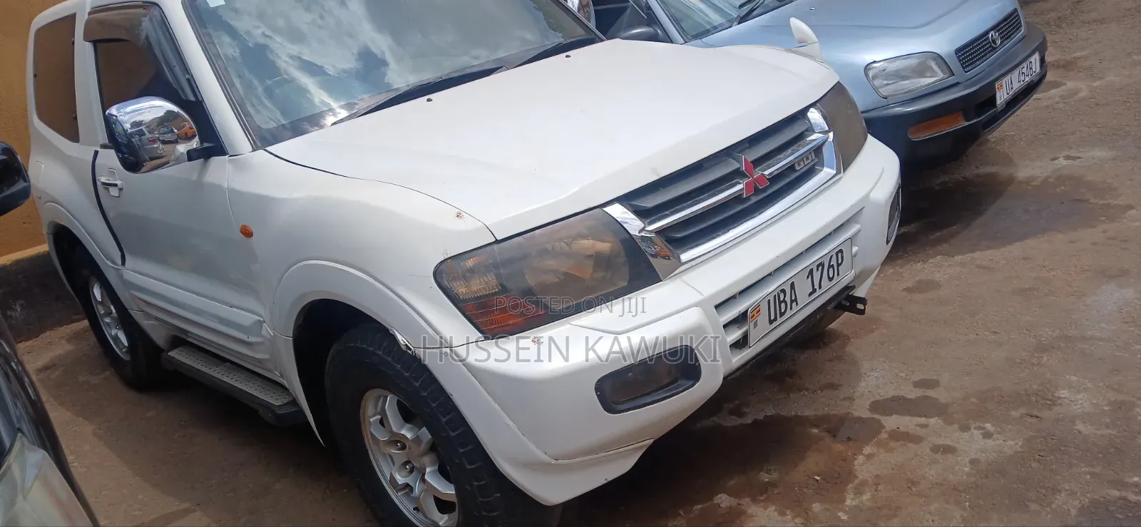 Mitsubishi Pajero 2000 White