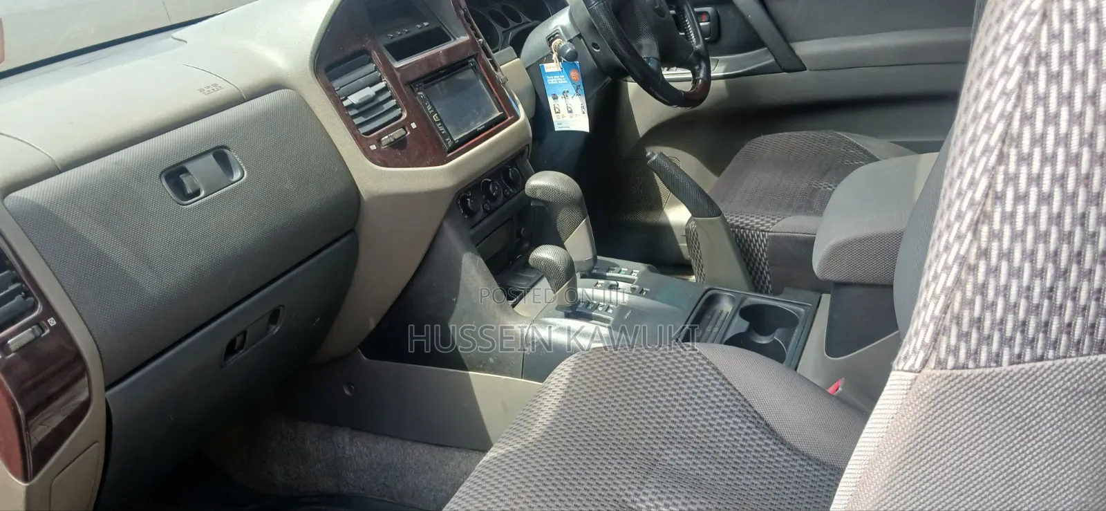 Mitsubishi Pajero 2000 White