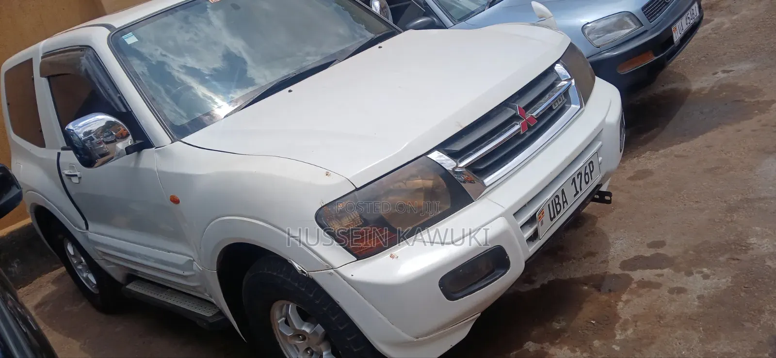 Mitsubishi Pajero 2000 White
