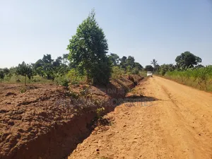 2acres for Sell Buwambo Lugo at 250m