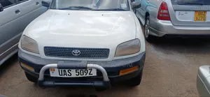 Toyota RAV4 1999 Silver