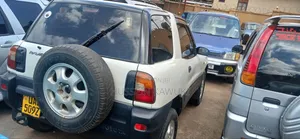 Toyota RAV4 1999 Silver