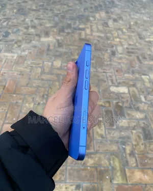 Apple iPhone 16 256 GB Blue